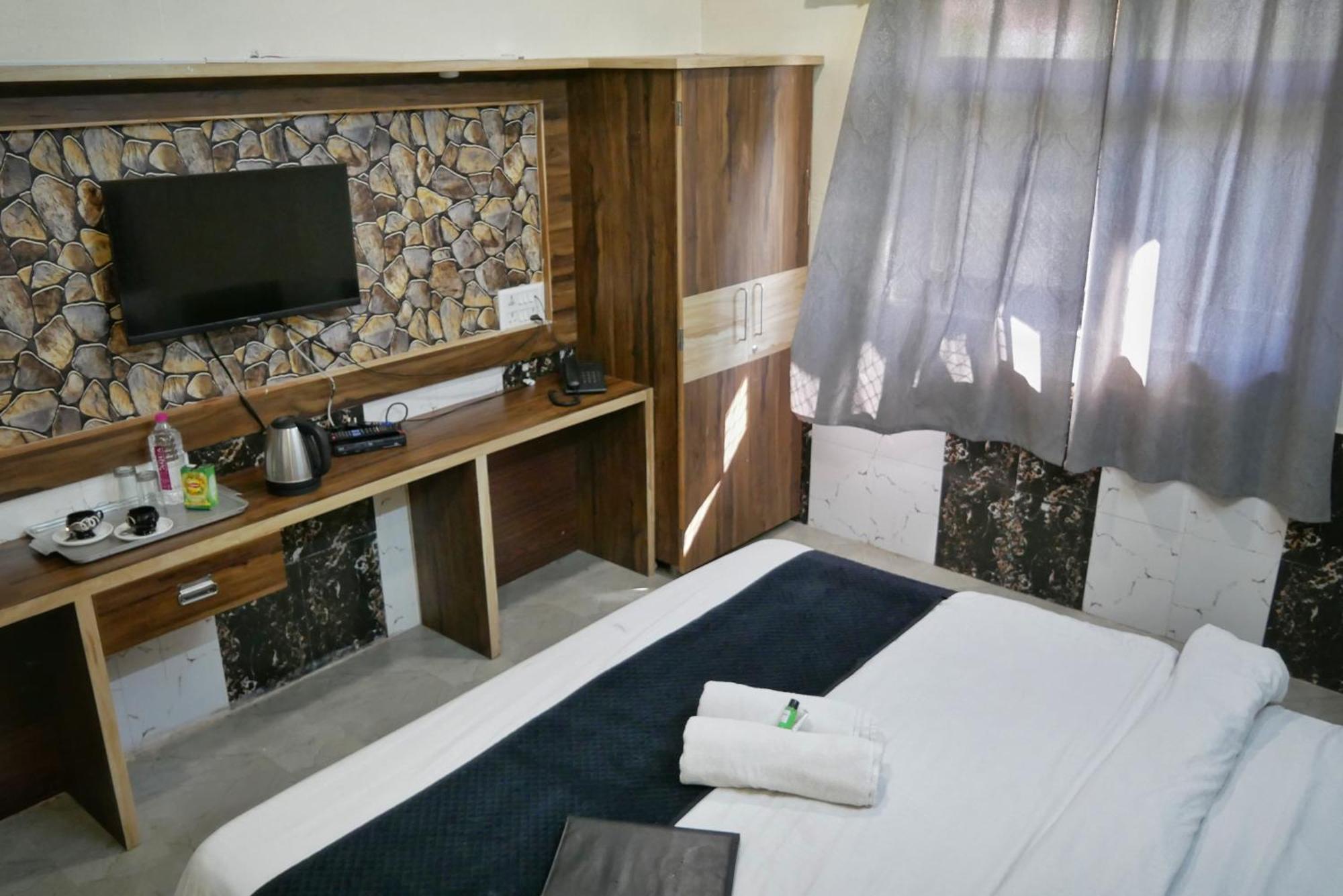 Hotel Grand Vijay Pushkar Exteriör bild